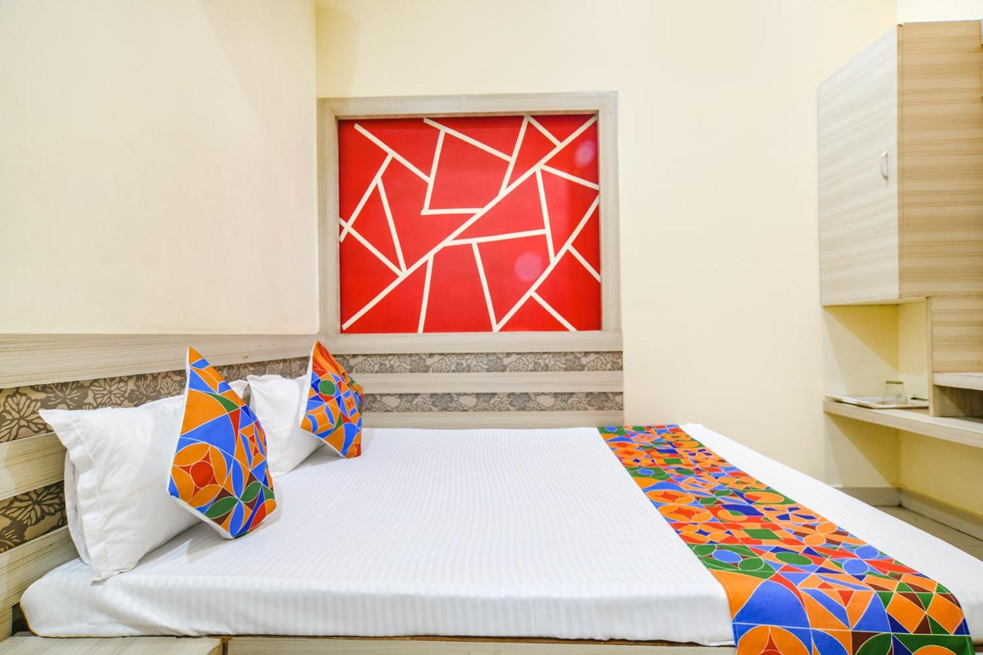 Hotel Fabexpress Blue Star Ujjain Exterior foto