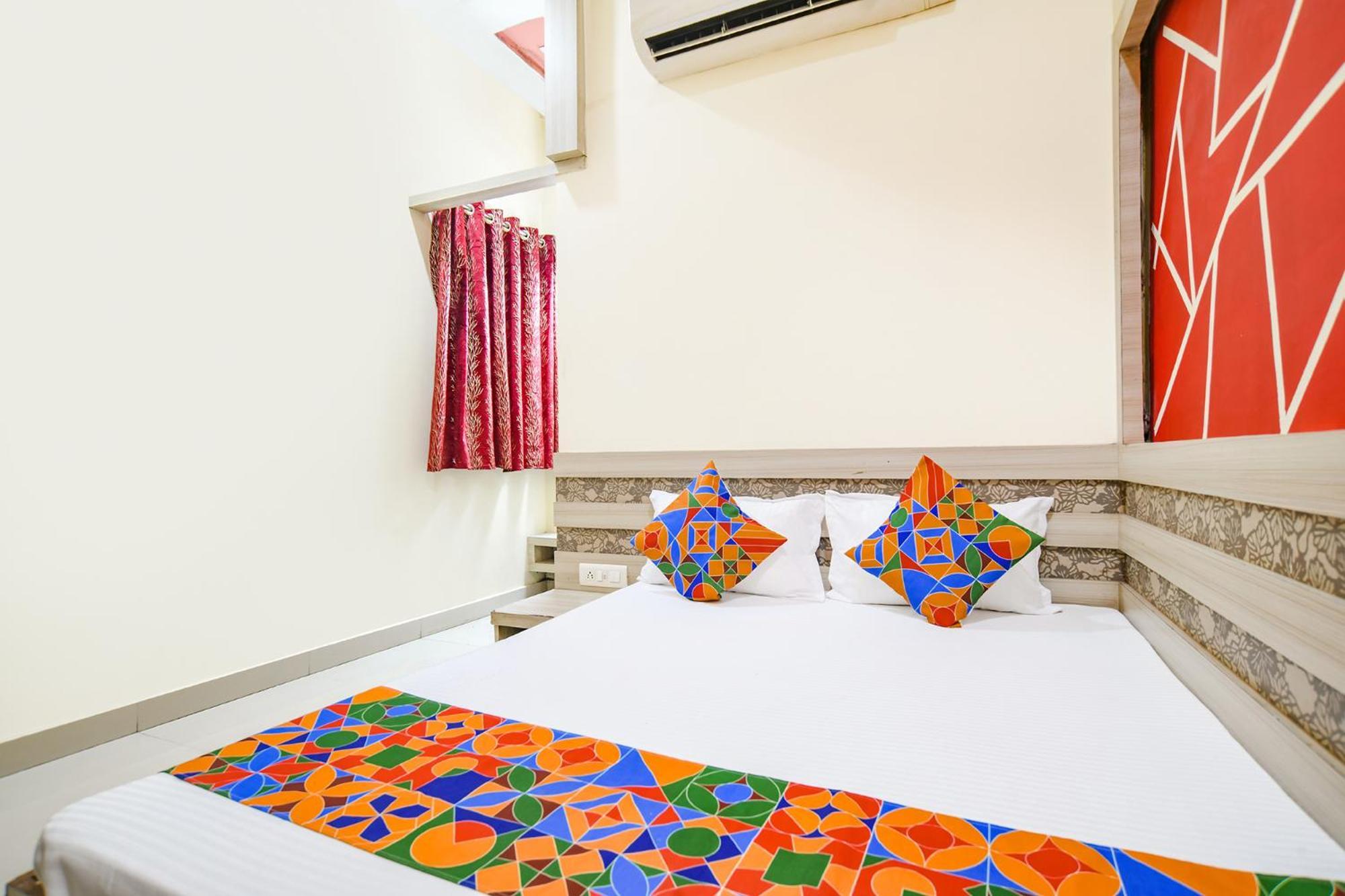 Hotel Fabexpress Blue Star Ujjain Exterior foto