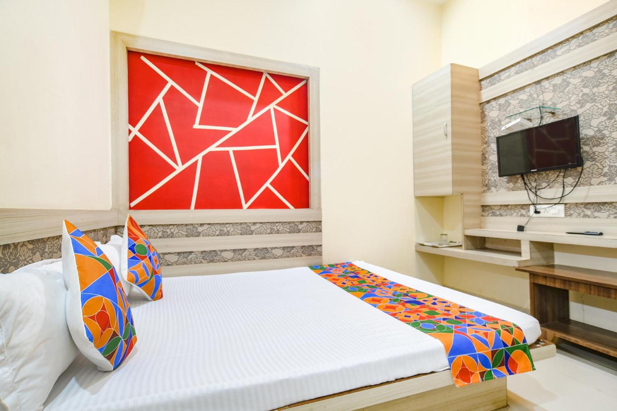 Hotel Fabexpress Blue Star Ujjain Exterior foto
