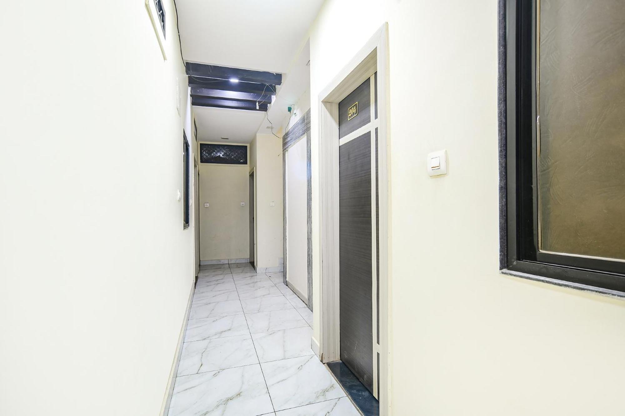 Hotel Fabexpress Blue Star Ujjain Exterior foto